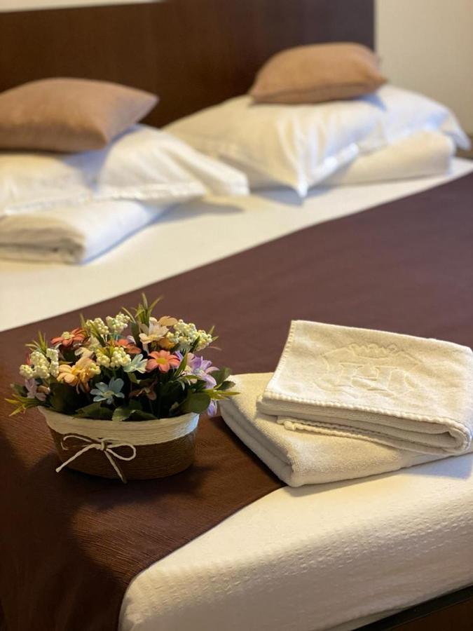 Hanul Lui Bogdan Economy Inn Făget Екстериор снимка