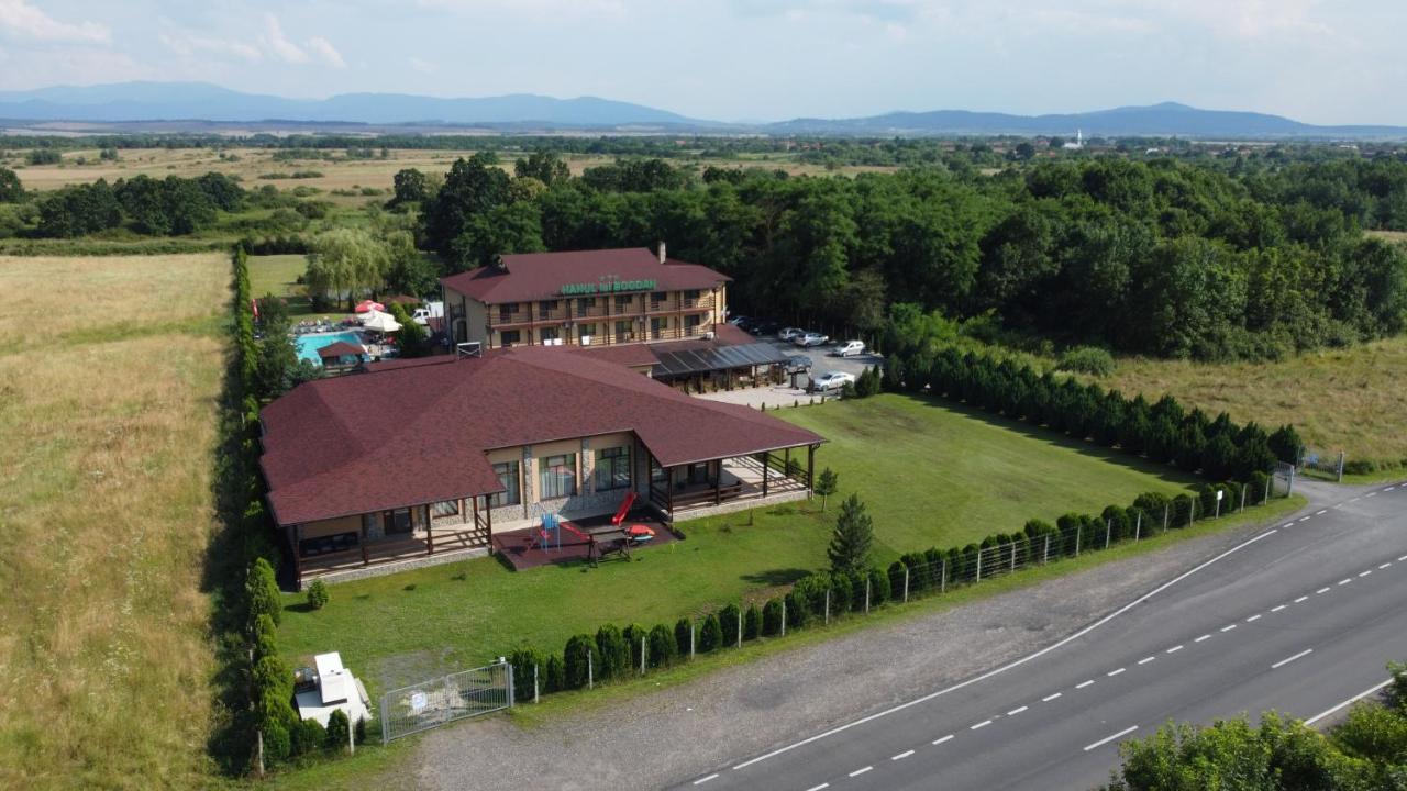 Hanul Lui Bogdan Economy Inn Făget Екстериор снимка