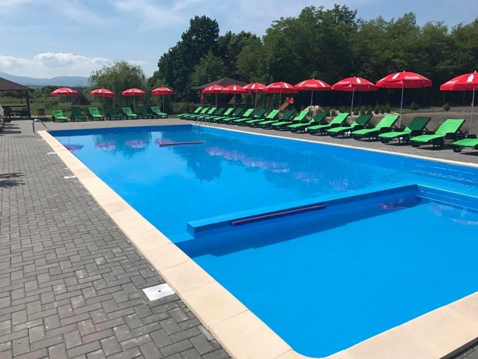 Hanul Lui Bogdan Economy Inn Făget Екстериор снимка